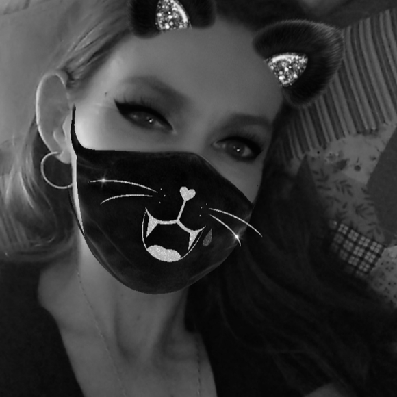 Meet your Posher, Amanda - Picture 5 of 6